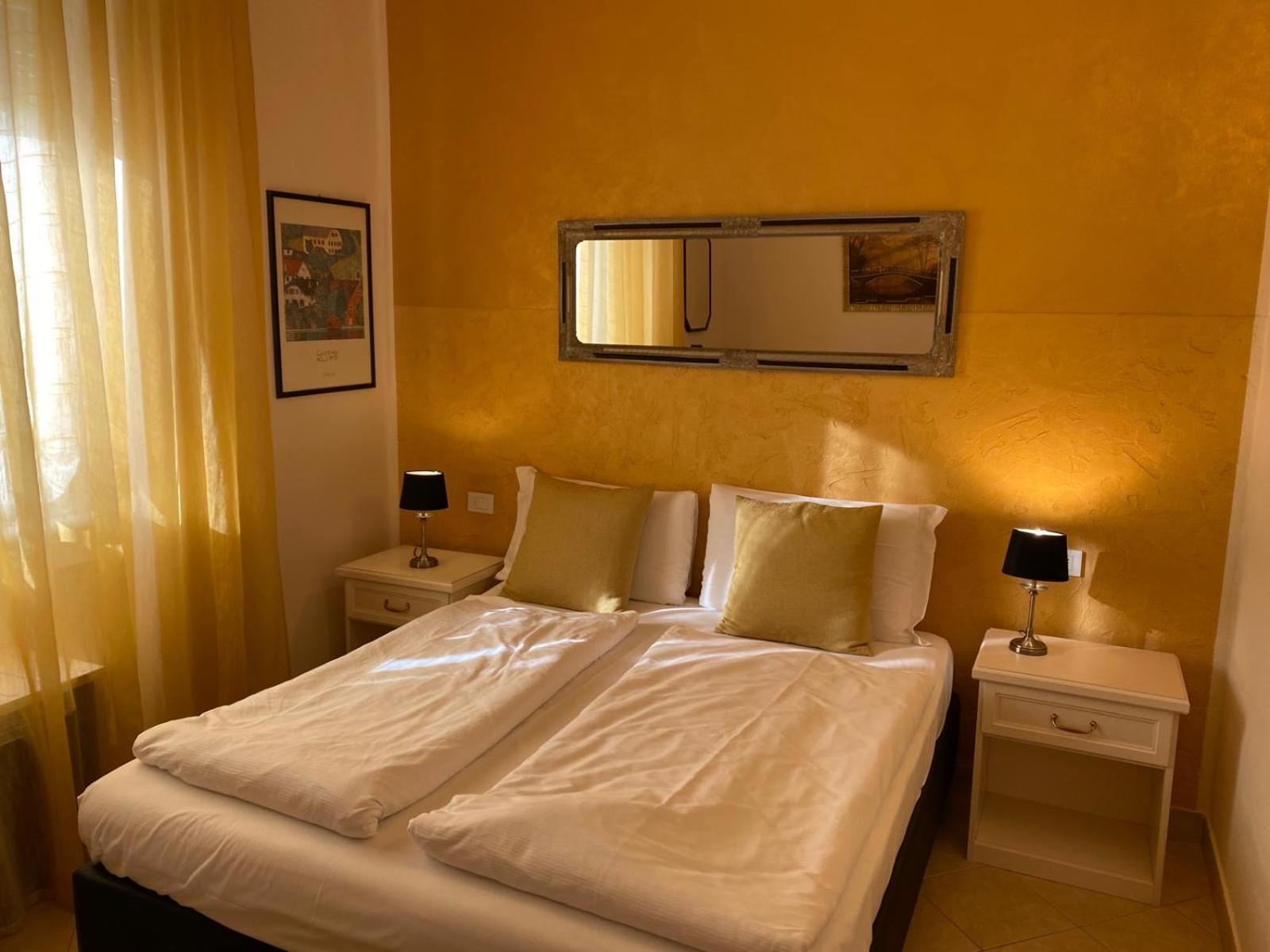 Betty'S House Bed & Breakfast Lazise Exterior photo