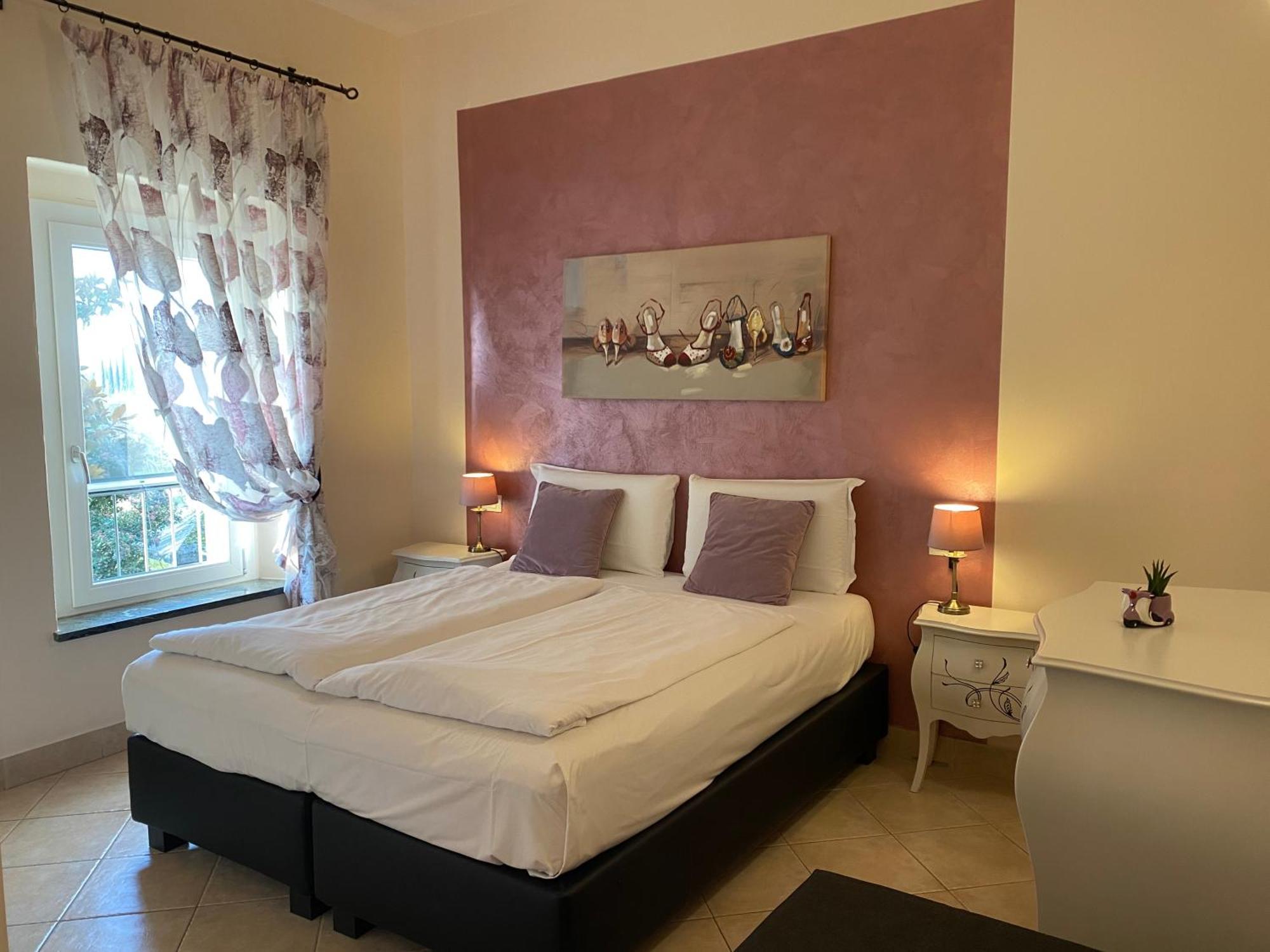 Betty'S House Bed & Breakfast Lazise Exterior photo